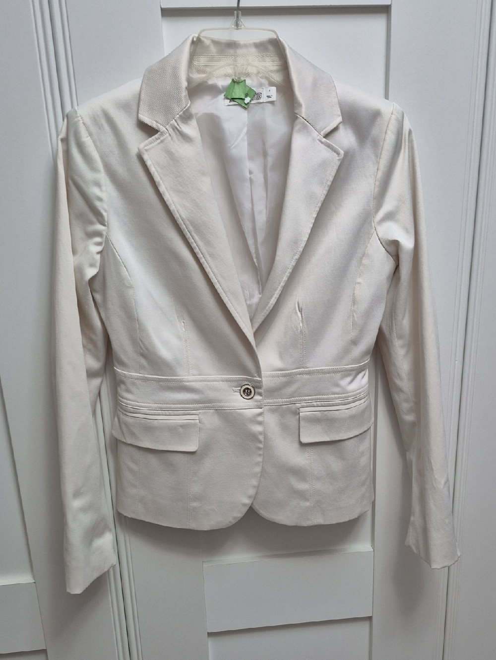 Women's Cream Single-Button Tailored Blazer